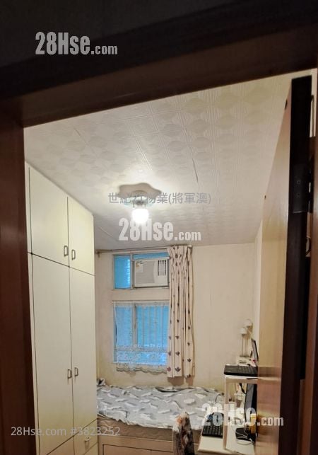 Ying Ming Court Sell 645 ft²