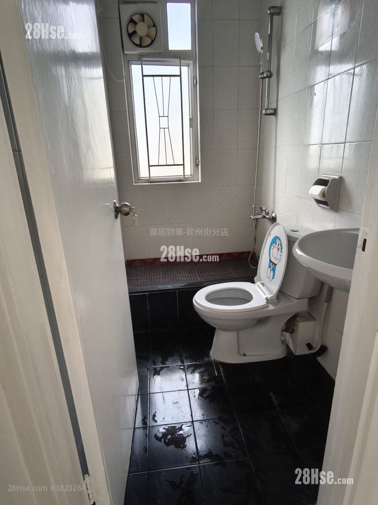 Lee Tak Cheong Mansion Sell 2 Bedrooms , 1 Bathroom 375 ft²