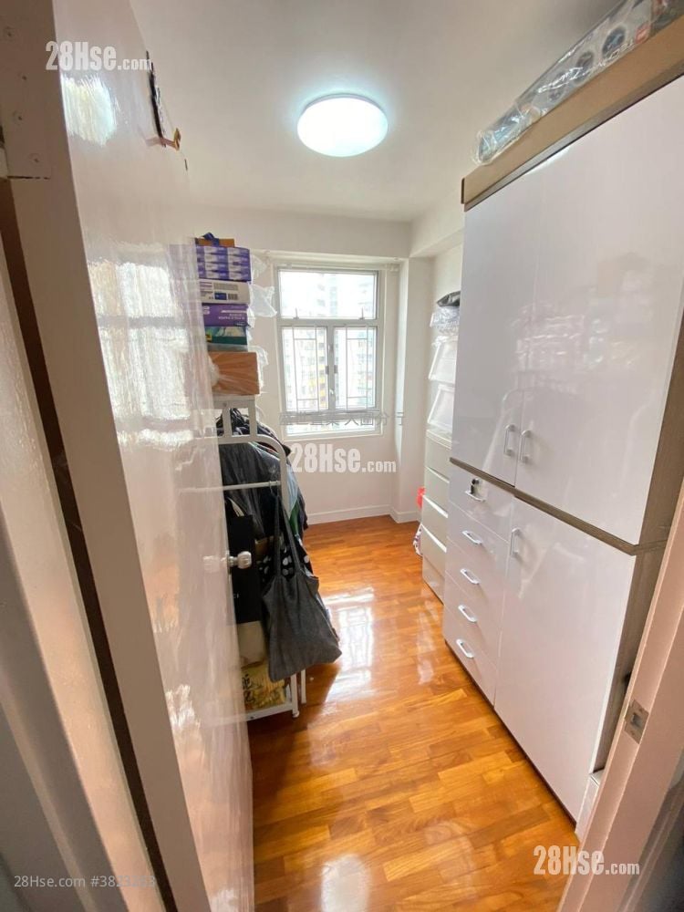 Carado Garden Sell 2 Bedrooms , 1 Bathroom 428 ft²