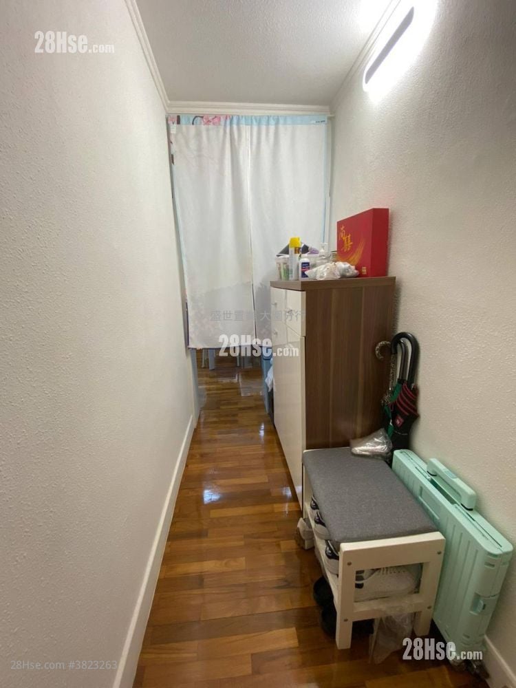 Carado Garden Sell 2 Bedrooms , 1 Bathroom 428 ft²