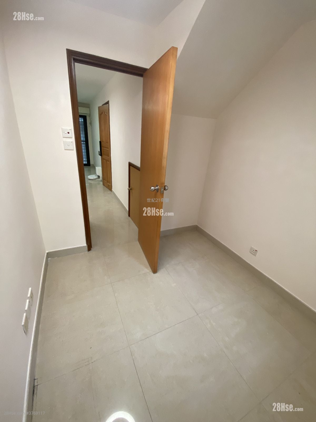 村屋 售盤 2 房 , 1 浴室