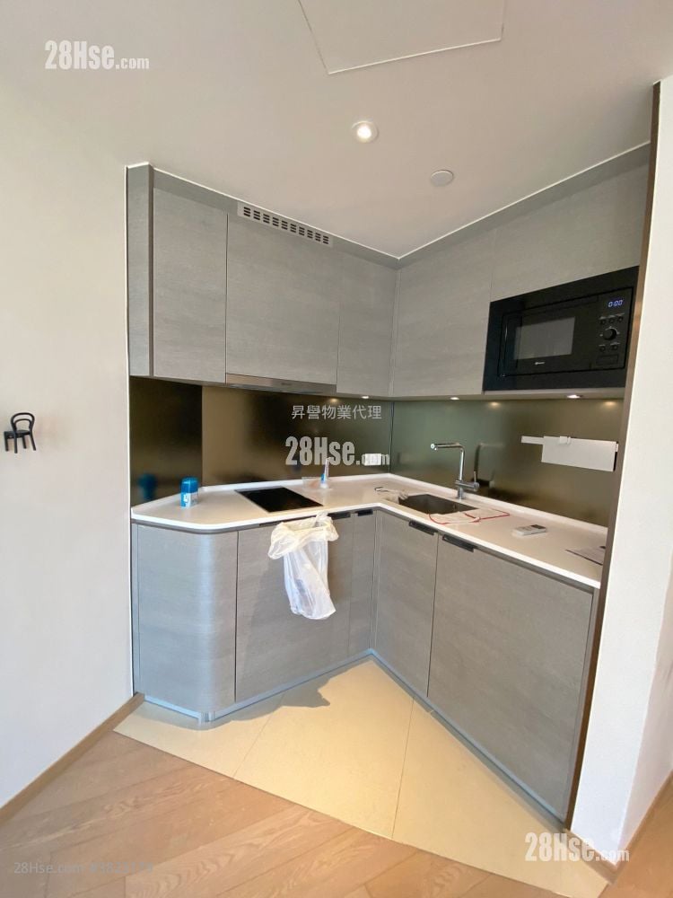 Upper East Sell 1 Bedroom , 1 Bathroom 322 ft²