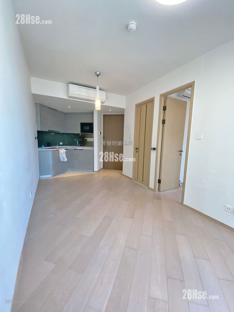Upper East Sell 1 Bedroom , 1 Bathroom 322 ft²