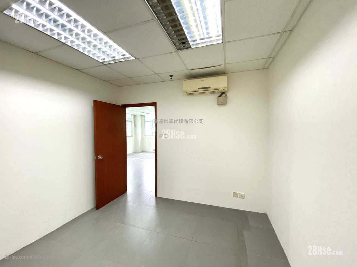 高威工業中心 租盤 1,000 平方呎