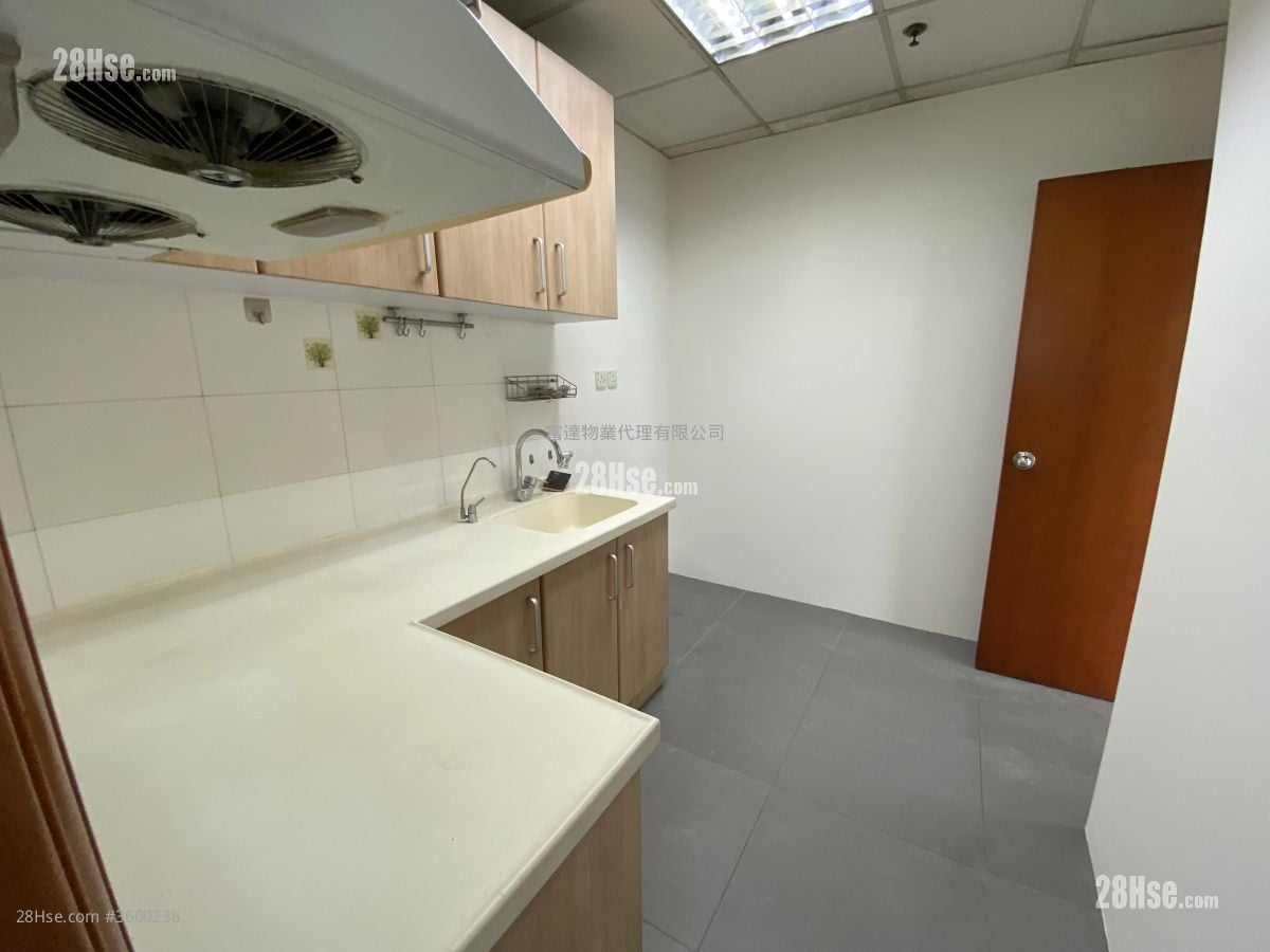 高威工業中心 租盤 1,000 平方呎