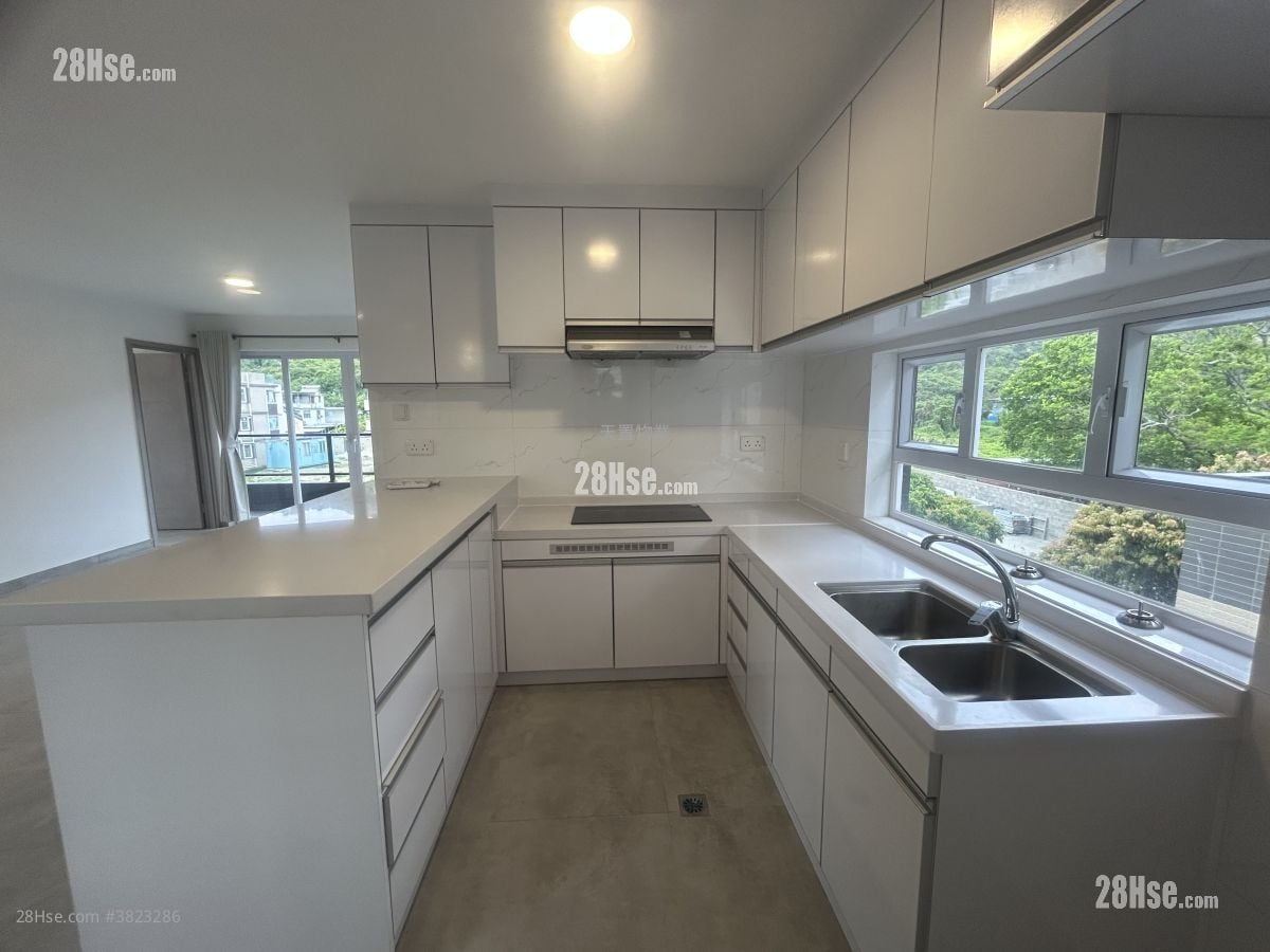 Village Sell 3 Bedrooms , 1 Bathroom 700 ft²