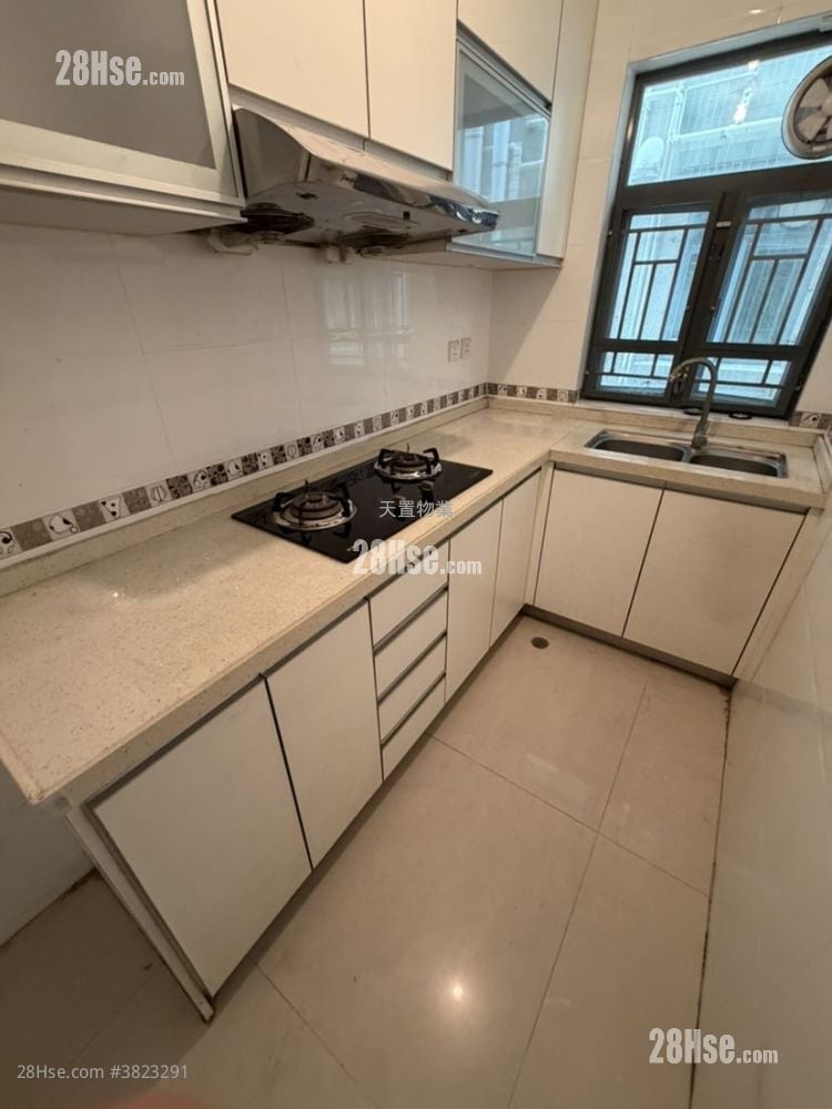 新李屋村 租盘 3 房 , 1 浴室 700 平方尺