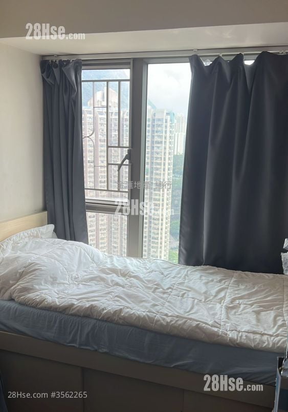 The Forest Hills Sell 668 ft²