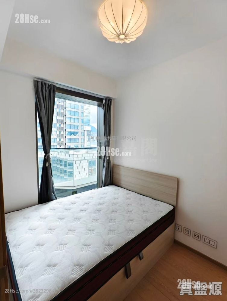 Harbour Glory Rental 2 Bedrooms , 1 Bathroom 587 ft²