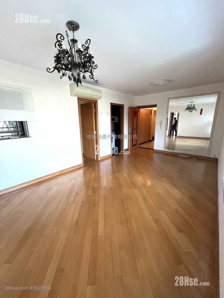 爱琴海岸 售盘 4 房 , 2 浴室 742 平方尺