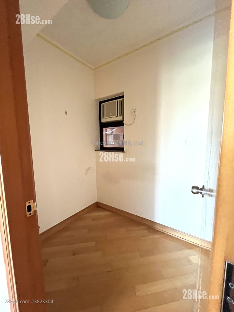 爱琴海岸 售盘 4 房 , 2 浴室 742 平方尺