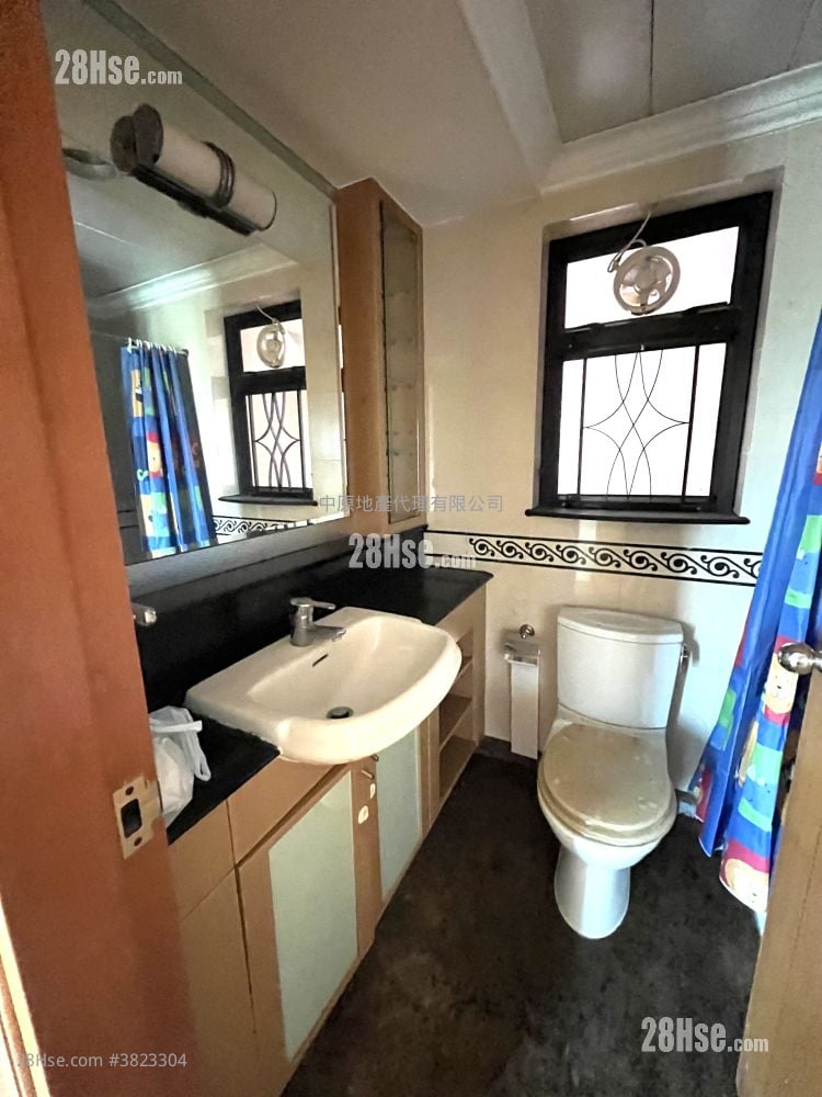 爱琴海岸 售盘 4 房 , 2 浴室 742 平方尺