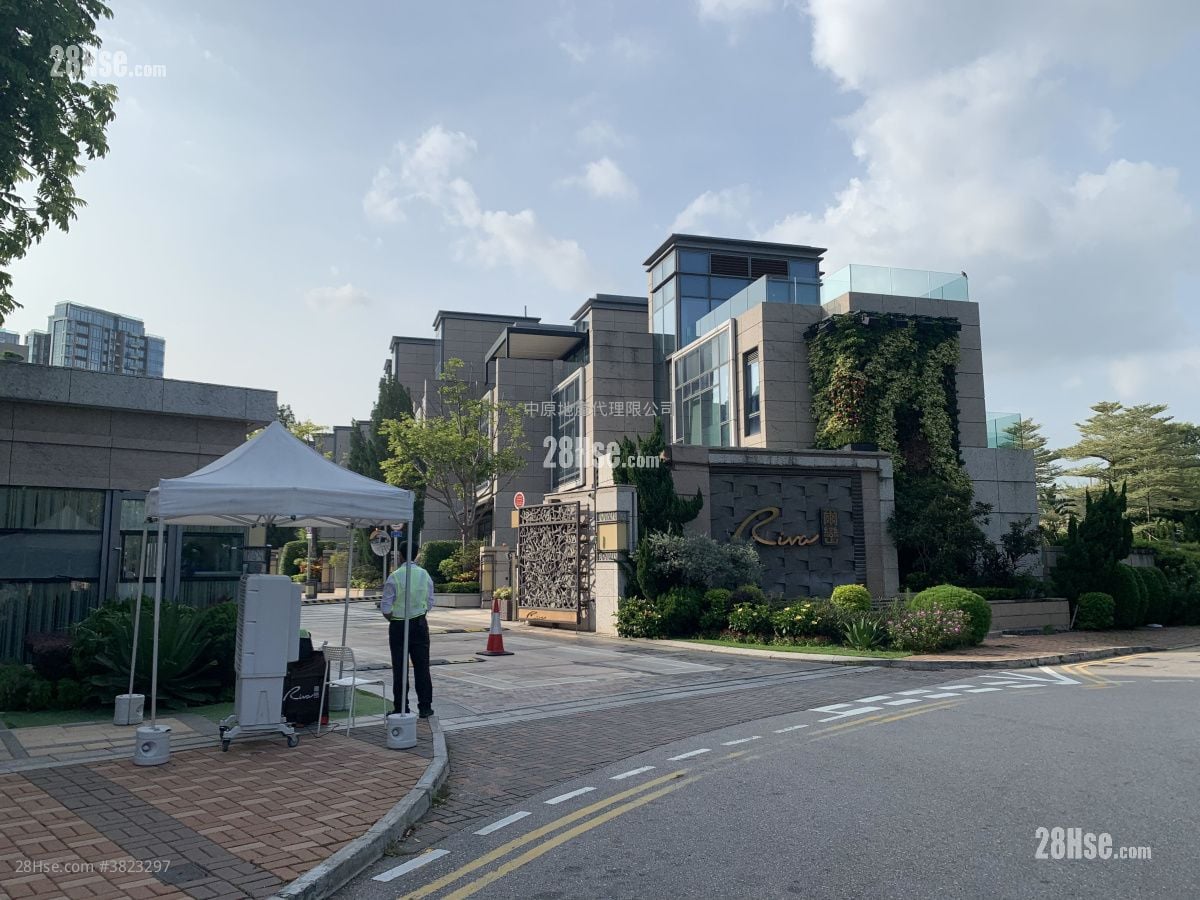 Riva Sell 4 Bedrooms , 2 Bathrooms 1,043 ft²