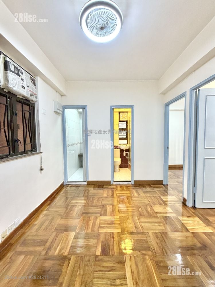 霭华大厦 售盘 2 房 , 1 浴室 321 平方尺