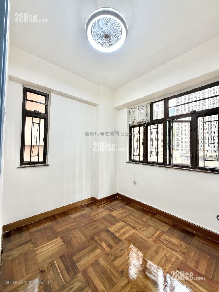 霭华大厦 售盘 2 房 , 1 浴室 321 平方尺