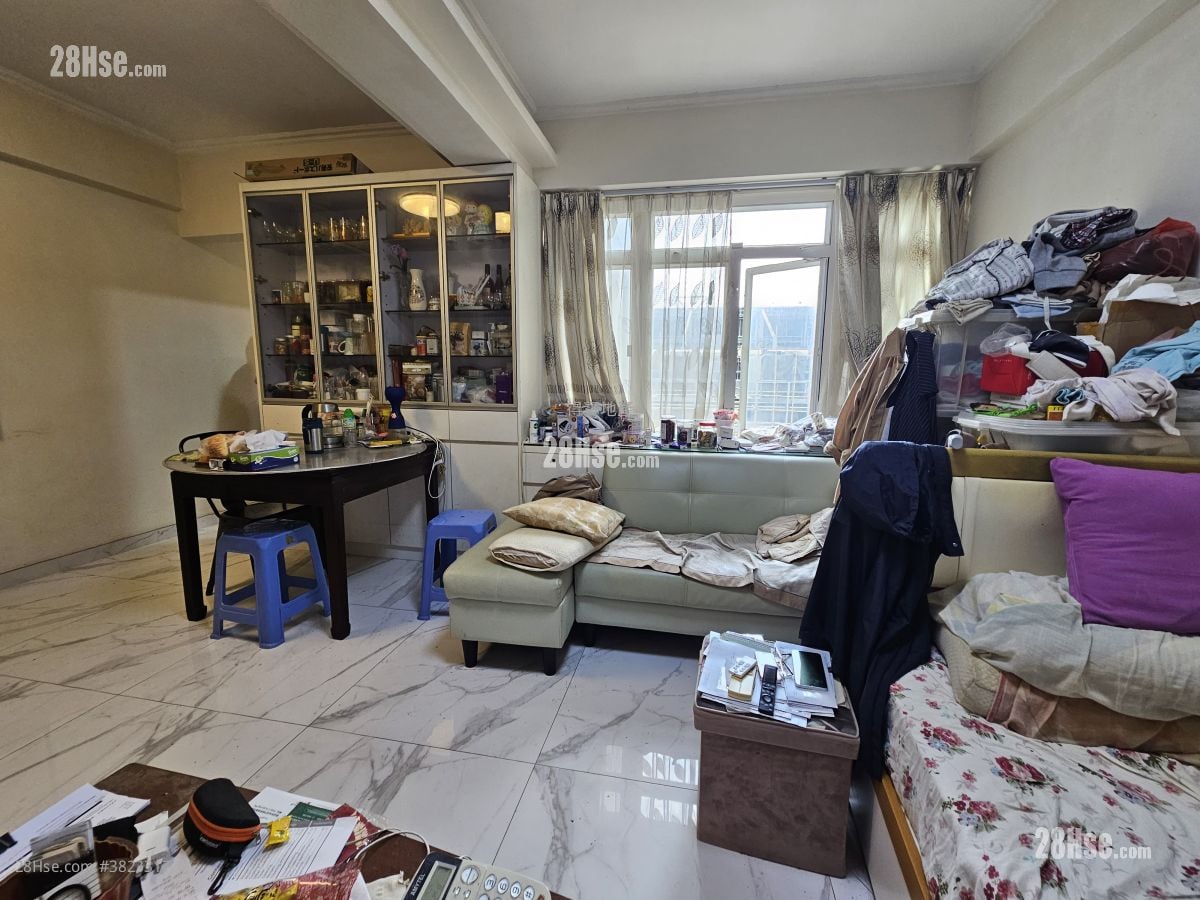 單幢樓房 售盤 2 房 , 1 浴室 552 平方呎