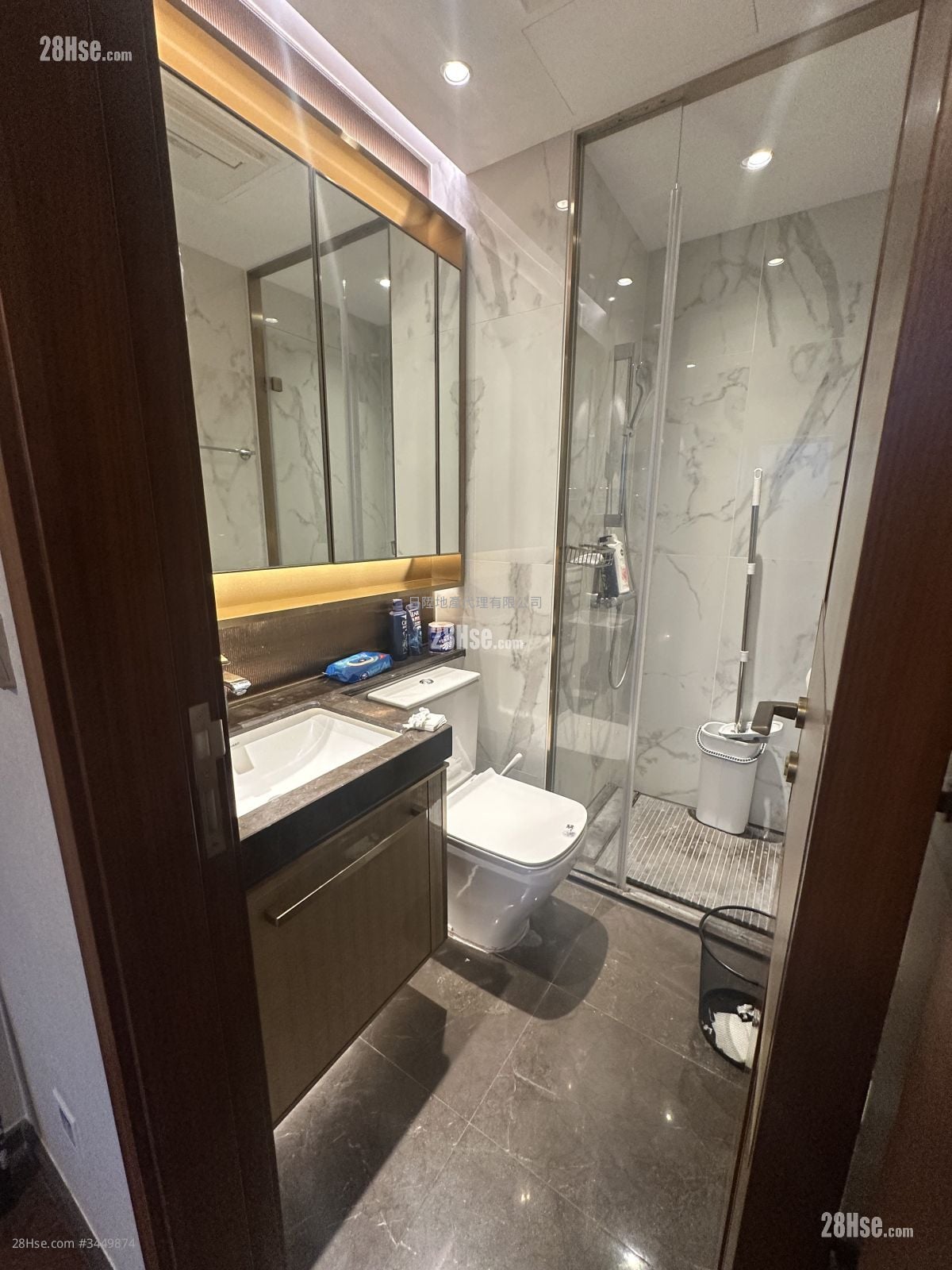 緹岸 租盤 1 房 , 1 浴室 305 平方呎