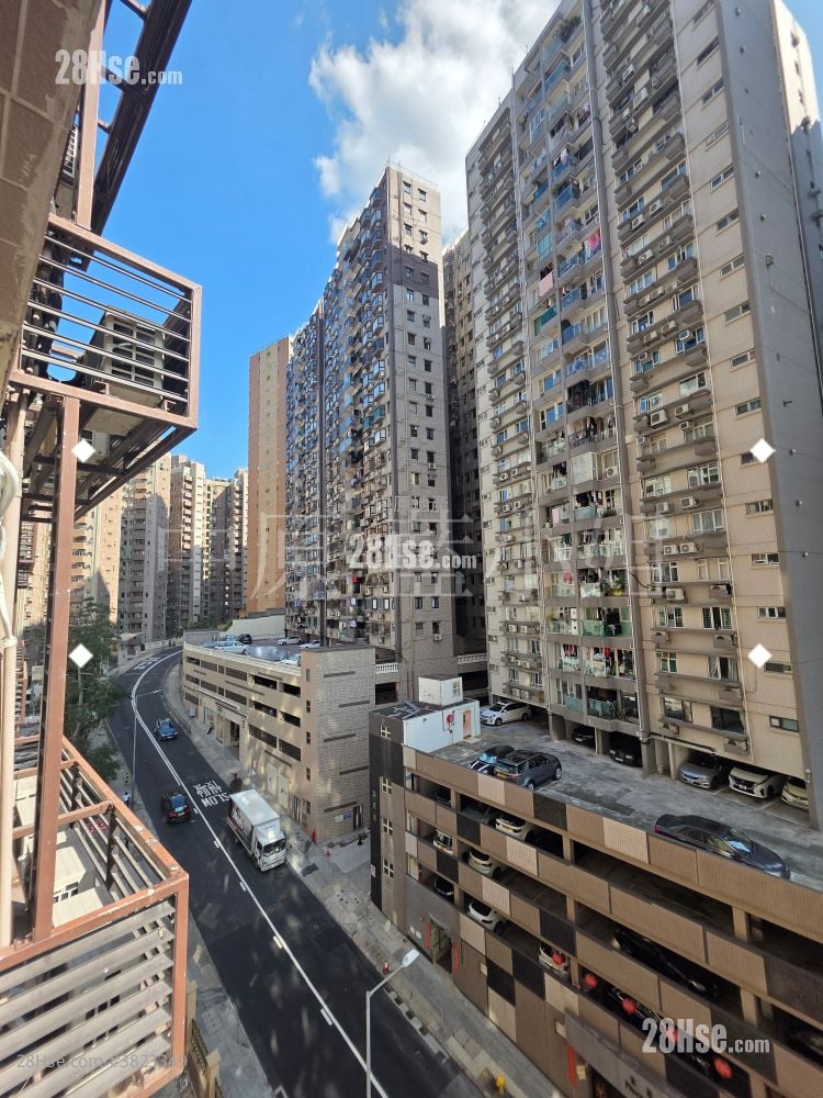 珊瑚閣 售盤 3 房 , 1 浴室 877 平方呎