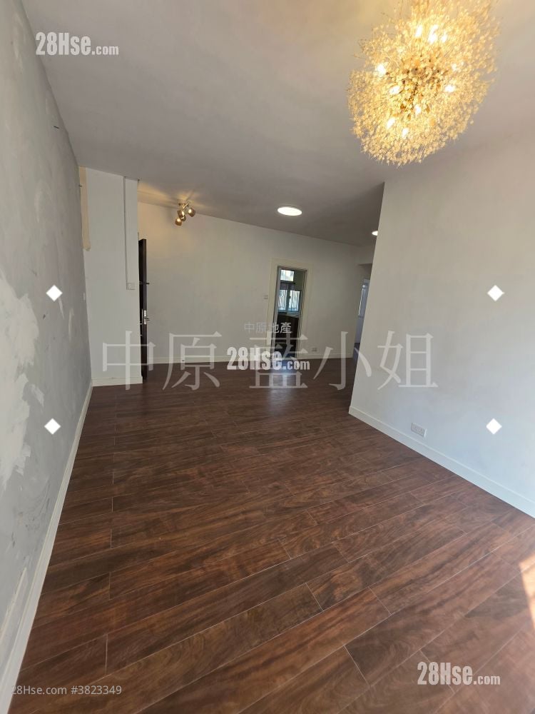 珊瑚閣 售盤 3 房 , 1 浴室 877 平方呎