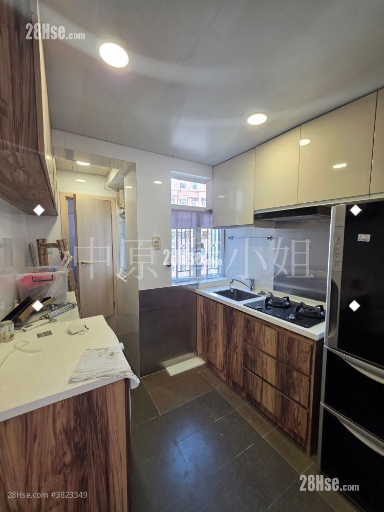 珊瑚閣 售盤 3 房 , 1 浴室 877 平方呎