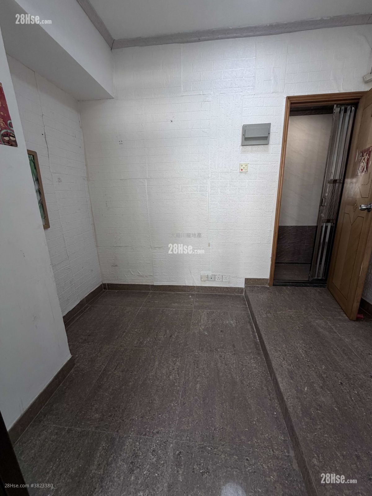 唐楼 租盘 140 平方尺