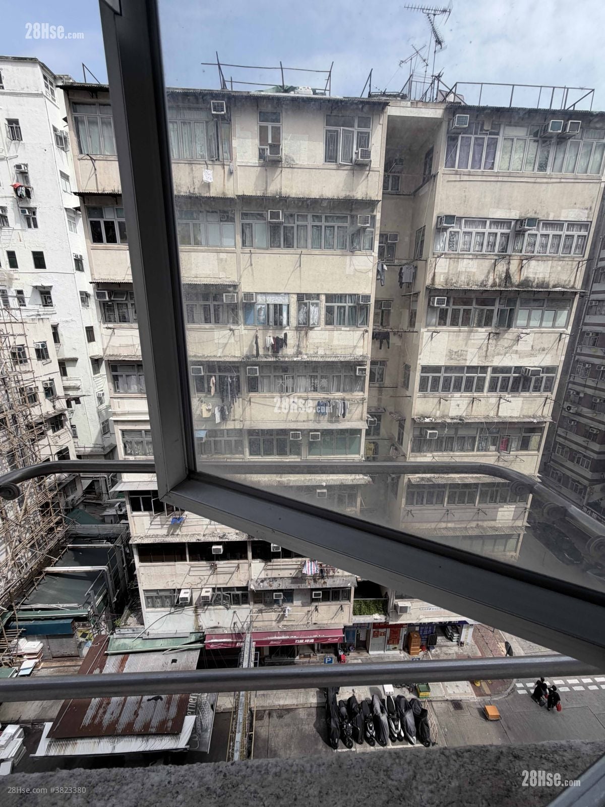 唐楼 租盘 140 平方尺