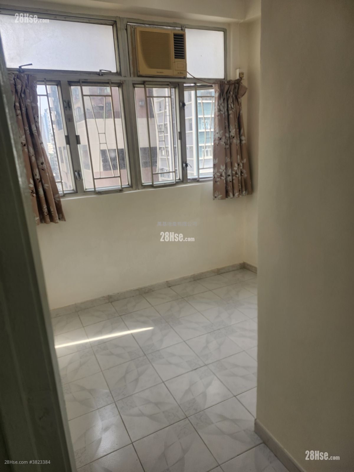 荣德大厦 租盘 100 平方尺