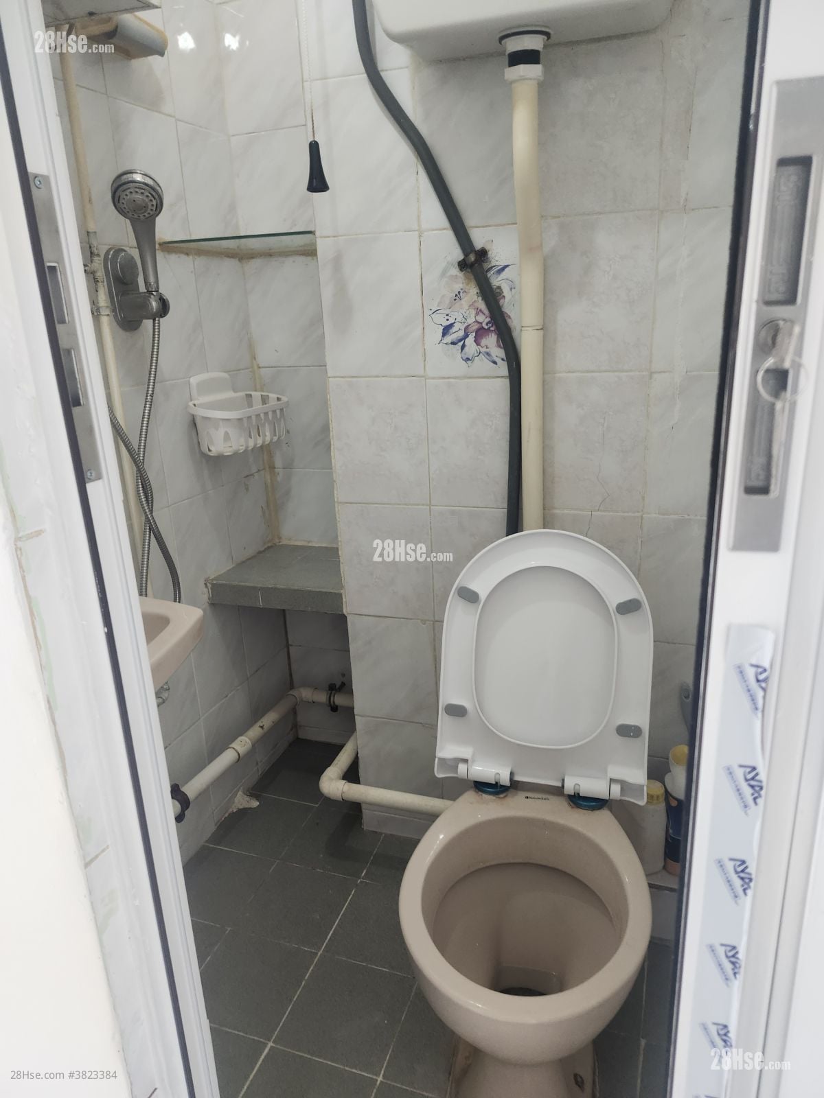 荣德大厦 租盘 100 平方尺