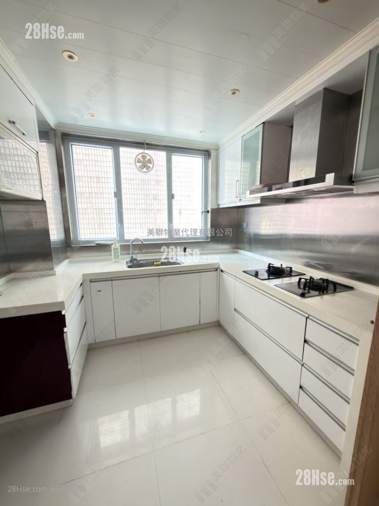 加州豪园 租盘 3 房 , 3 浴室 1,495 平方尺