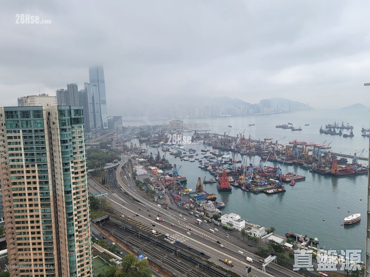 Florient Rise Rental 3 Bedrooms , 2 Bathrooms 774 ft²