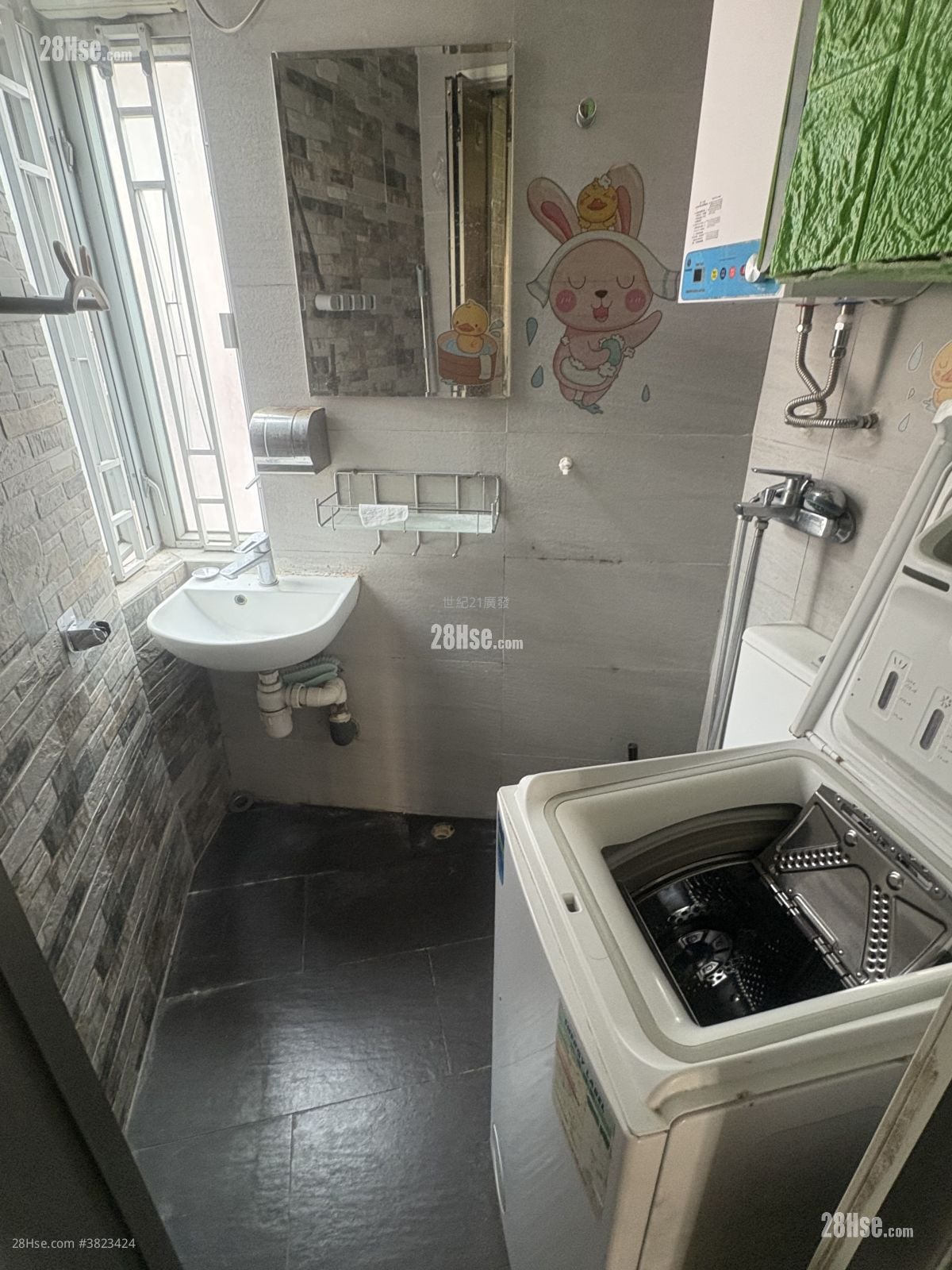 东安阁 售盘 1 房 , 1 浴室 242 平方尺