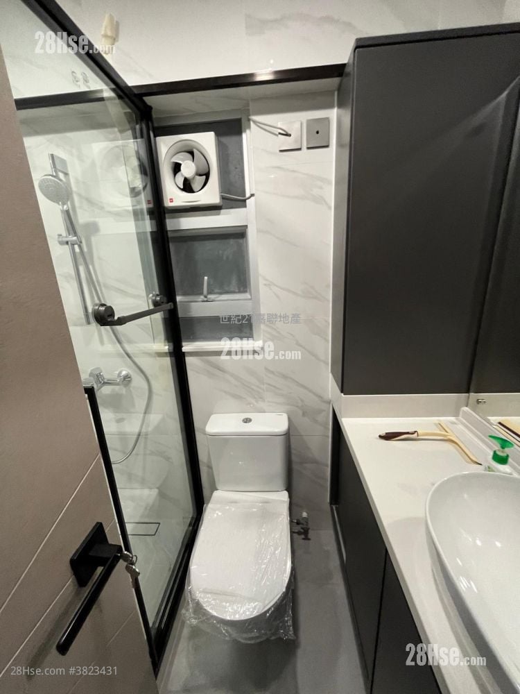 悦海华庭 售盘 2 房 , 1 浴室 422 平方尺