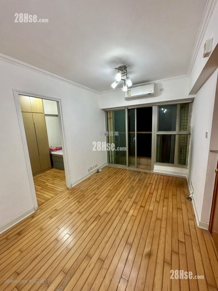 Hampton Place Sell 2 Bedrooms , 1 Bathroom 432 ft²