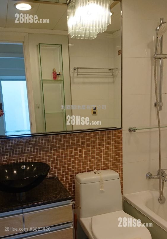 Metro Town Sell 3 Bedrooms 629 ft²