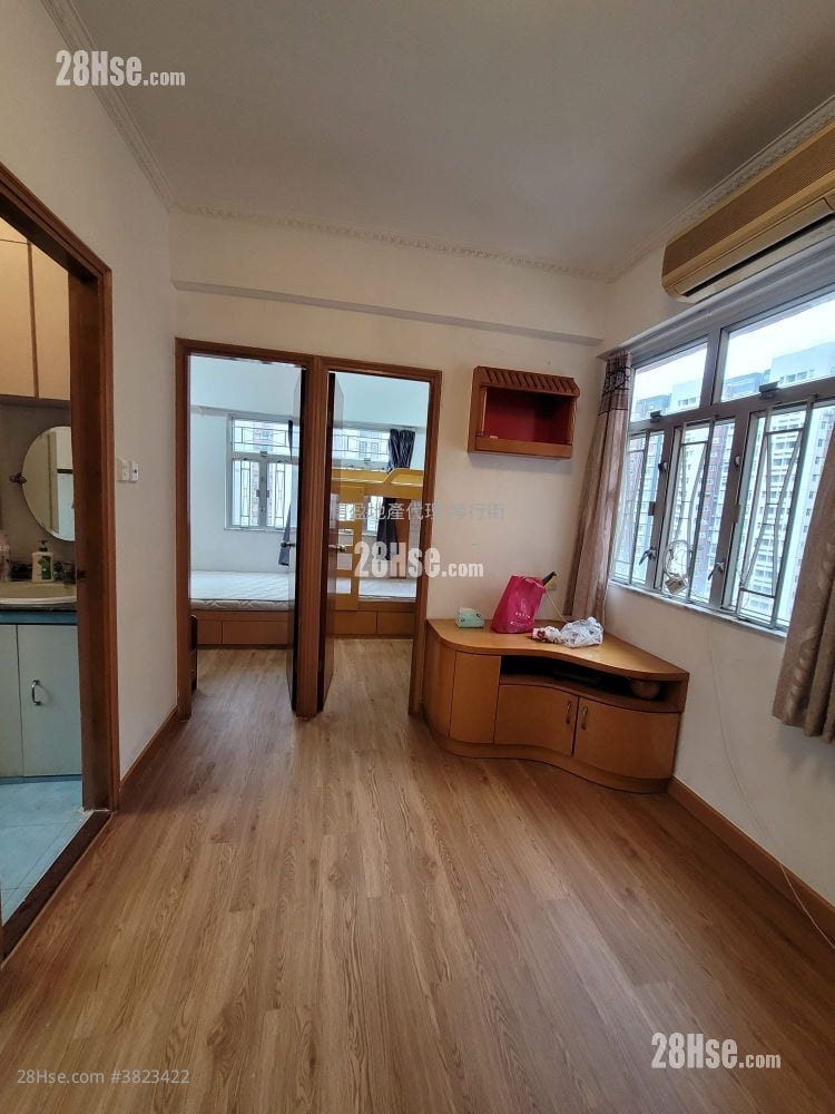 Ngan Fai  Building Rental 3 Bedrooms 361 ft²