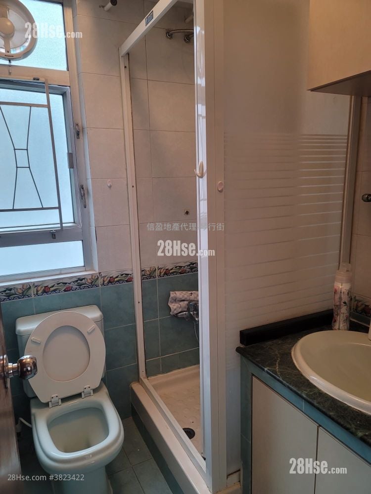 Ngan Fai  Building Rental 3 Bedrooms 361 ft²