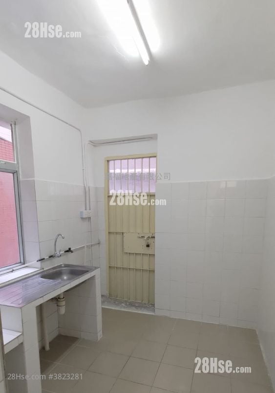 唐樓 租盤 3 房 , 1 浴室 985 平方呎