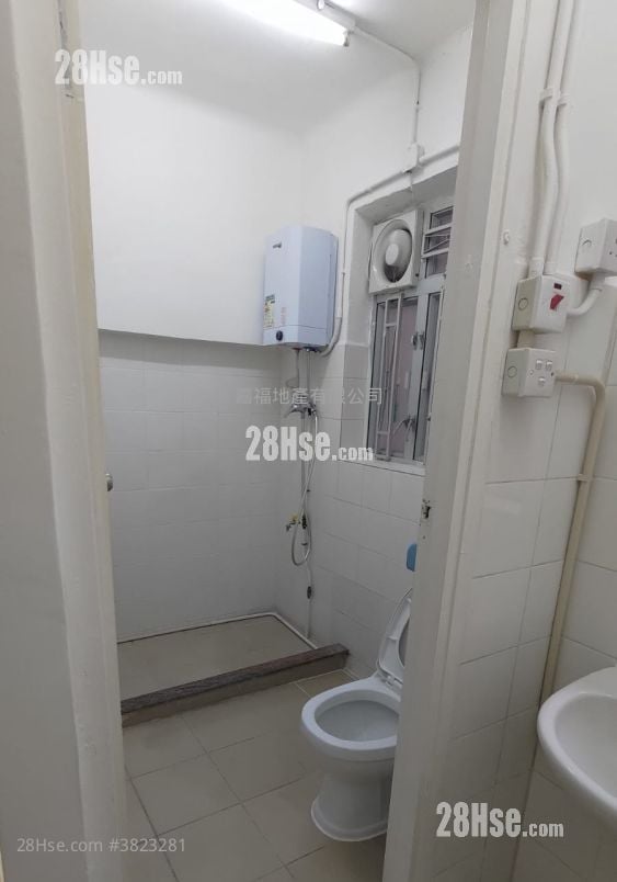 唐樓 租盤 3 房 , 1 浴室 985 平方呎