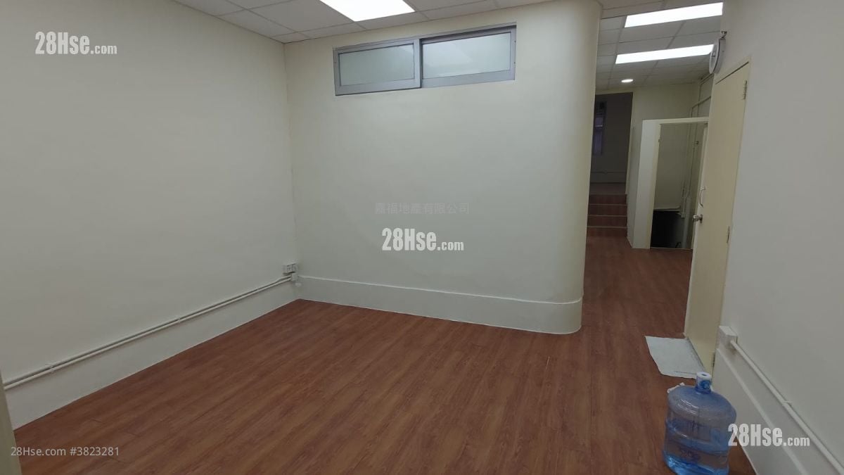 唐樓 租盤 3 房 , 1 浴室 985 平方呎