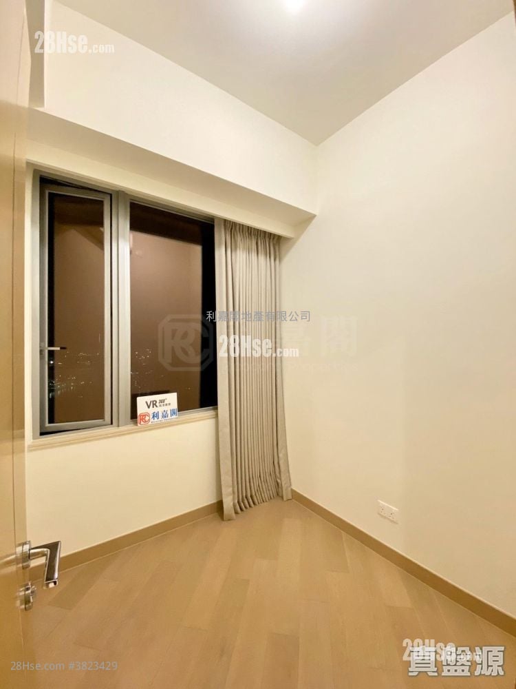 Cullinan West Rental 2 Bedrooms , 2 Bathrooms 535 ft²