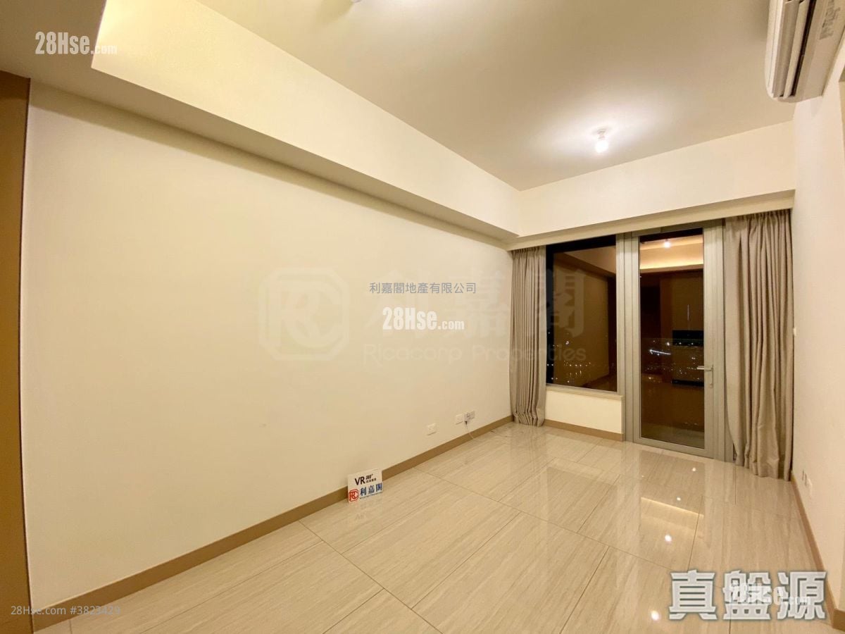 Cullinan West Rental 2 Bedrooms , 2 Bathrooms 535 ft²