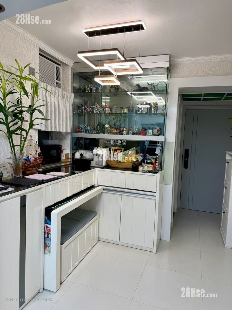 晓峰湾畔 售盘 2 房 482 平方尺