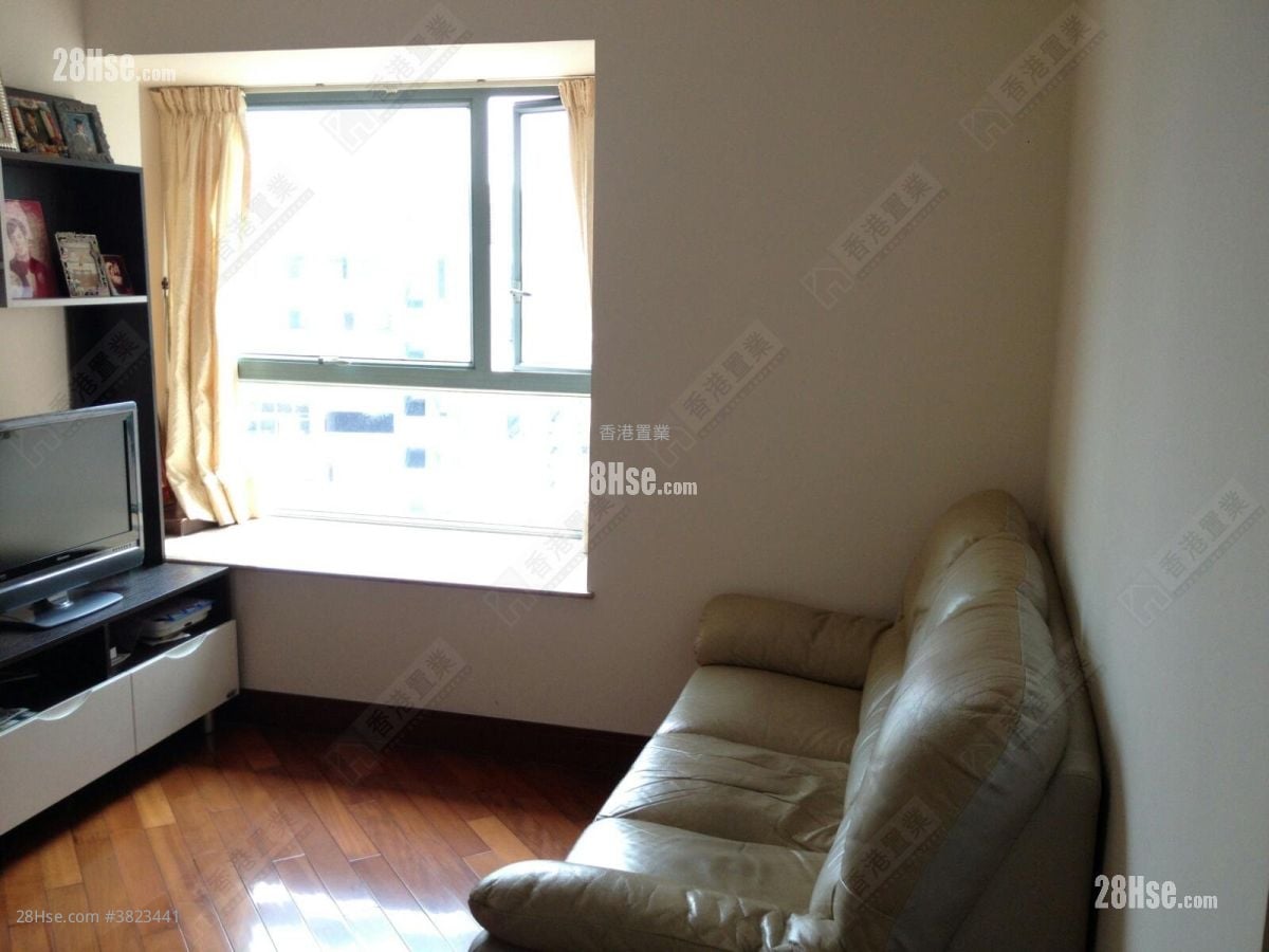 Aquamarine Sell 2 Bedrooms 502 ft²