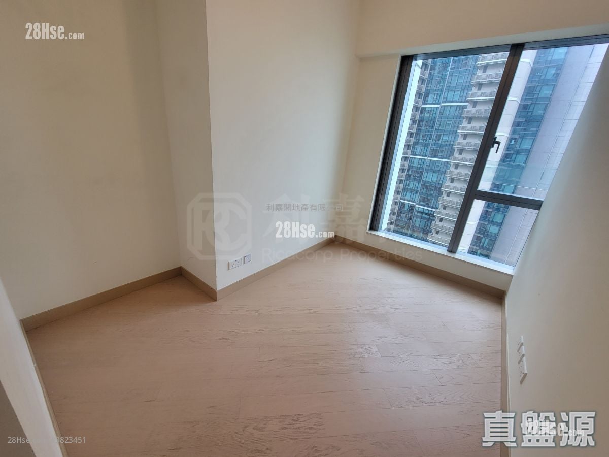 Grand Victoria Rental 2 Bedrooms , 1 Bathroom 532 ft²