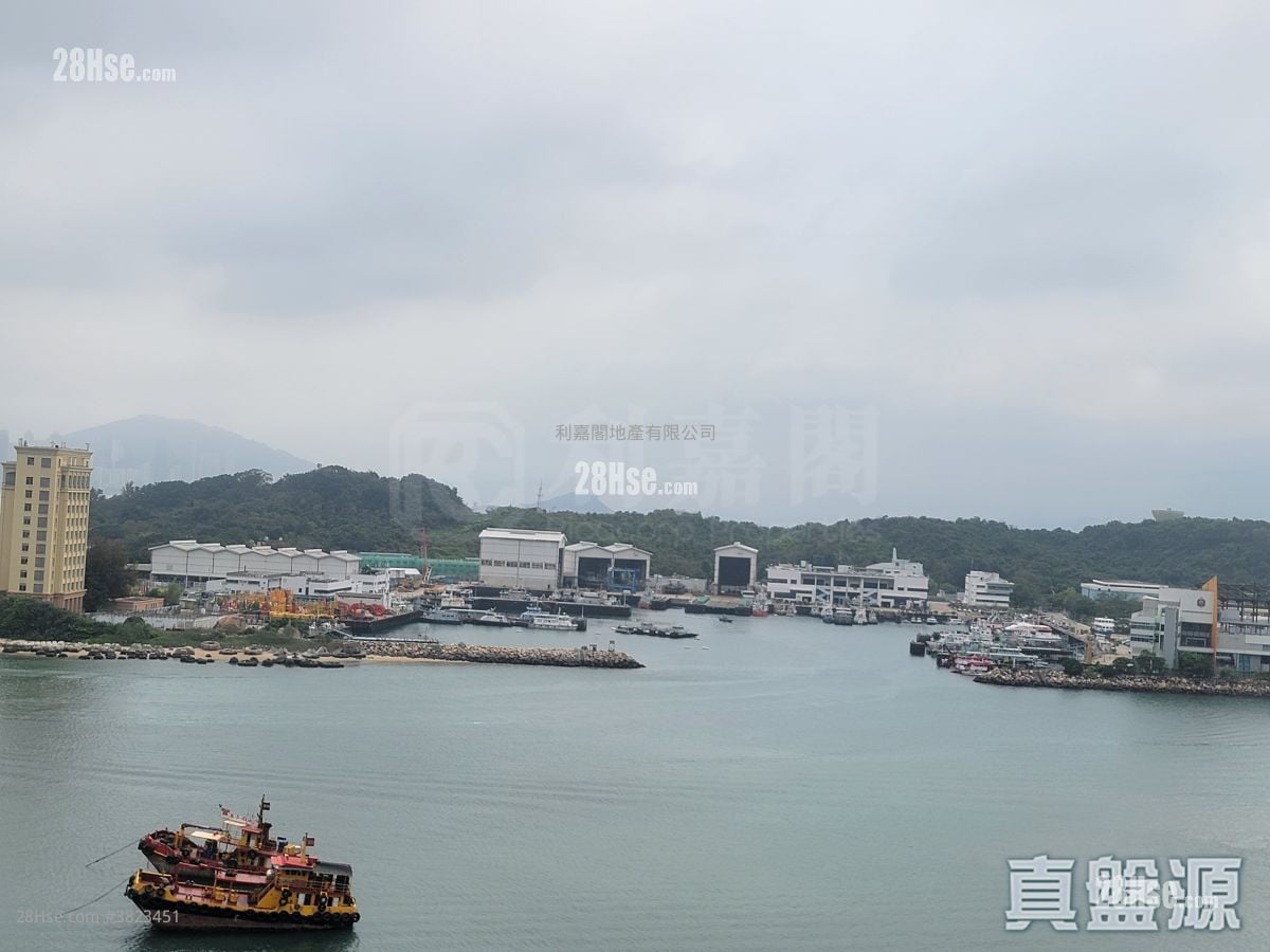 Grand Victoria Rental 2 Bedrooms , 1 Bathroom 532 ft²