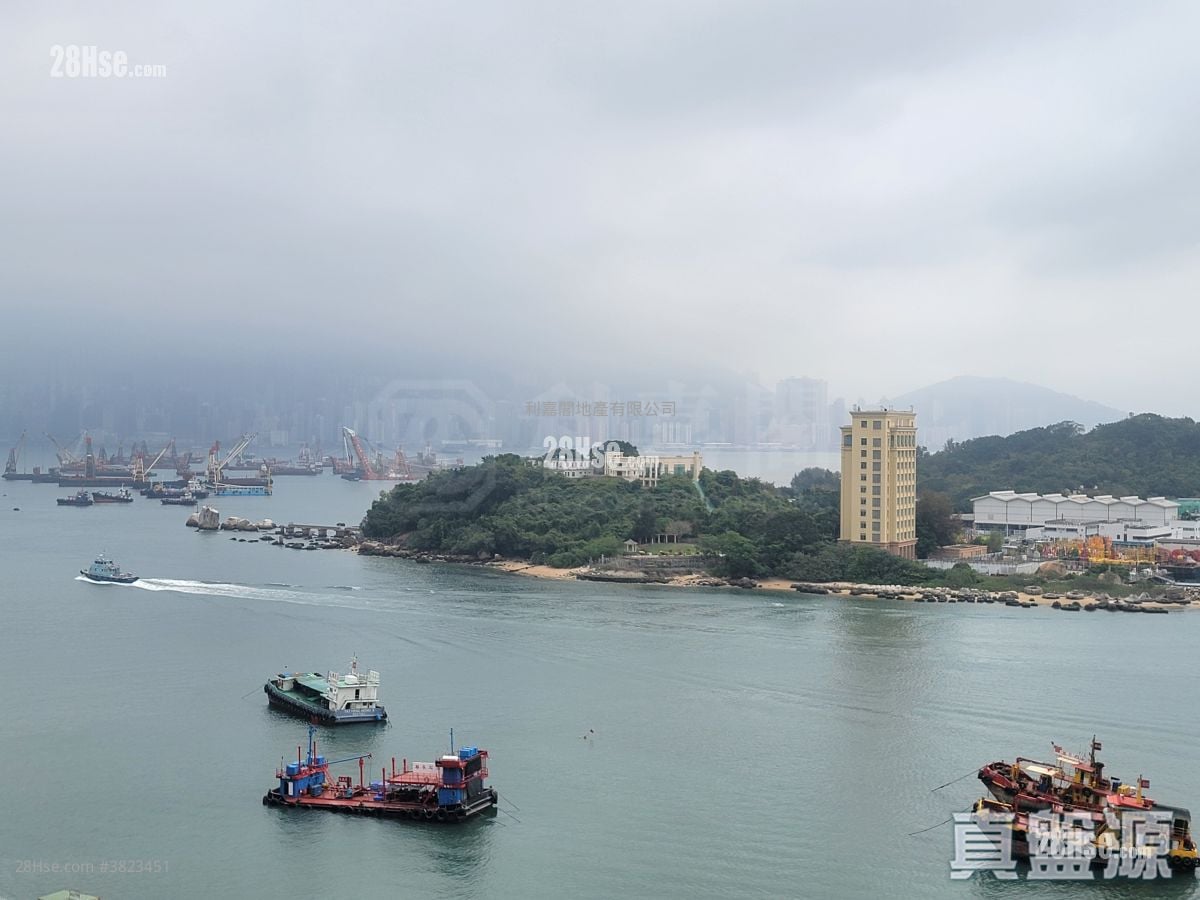 Grand Victoria Rental 2 Bedrooms , 1 Bathroom 532 ft²