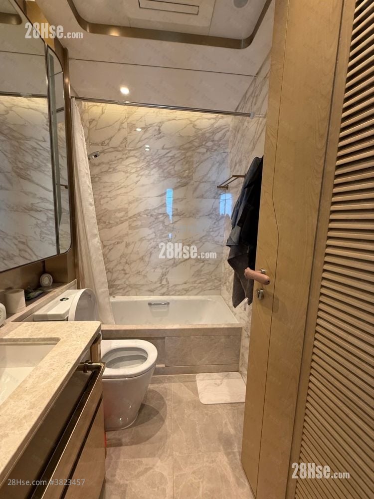 维港滙 售盘 3 房 797 平方尺