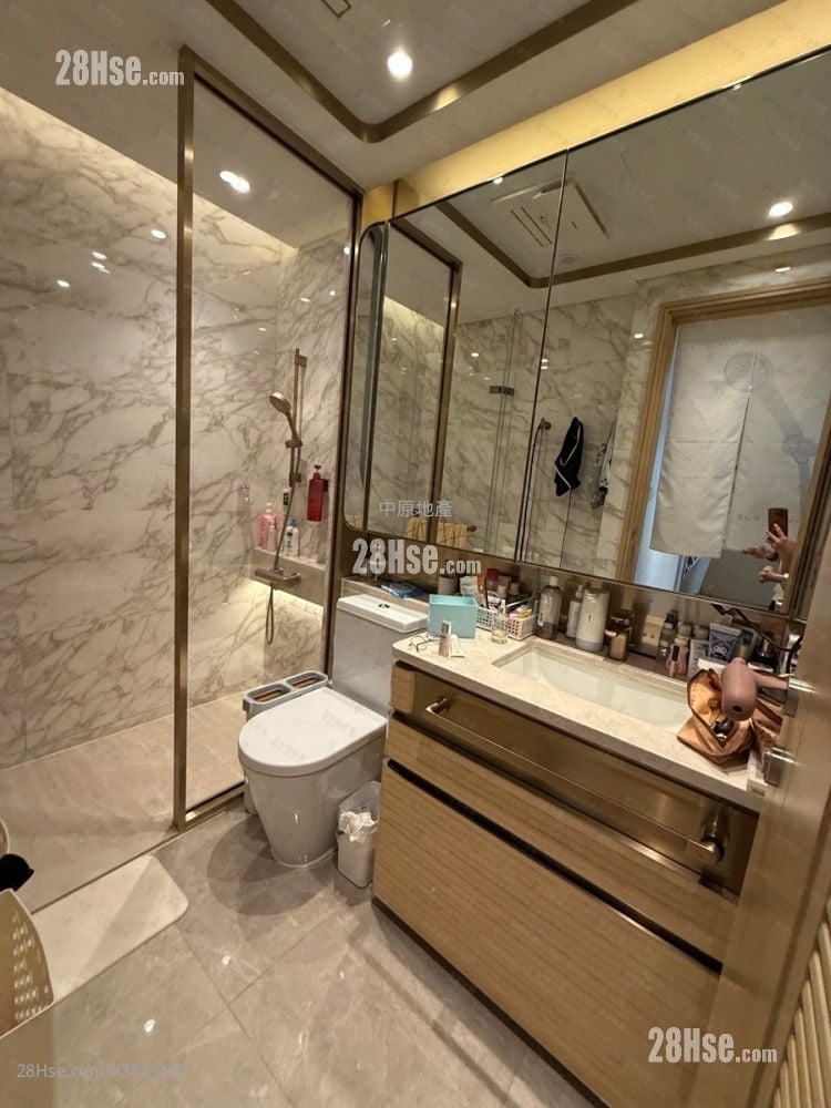 维港滙 售盘 3 房 797 平方尺