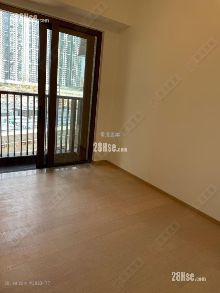 Lp6 Sell 2 Bedrooms , 1 Bathroom 495 ft²