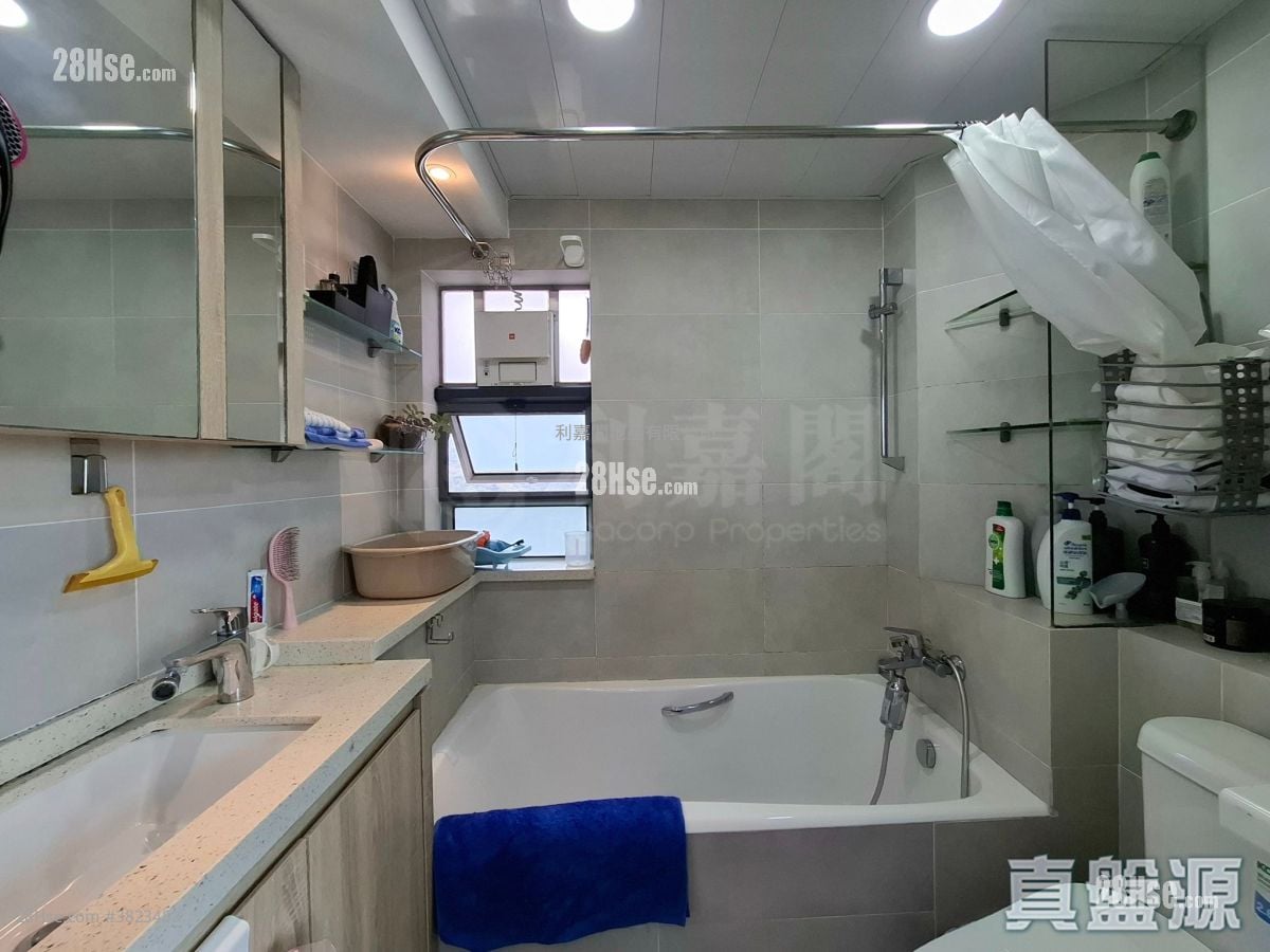 映湾园 售盘 3 房 , 2 浴室 736 平方尺